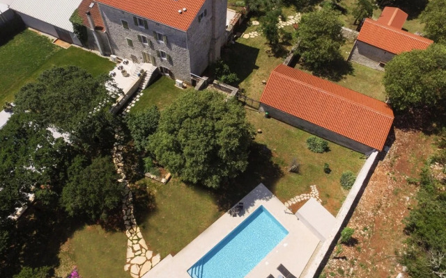 Juraga Apartment in Bale