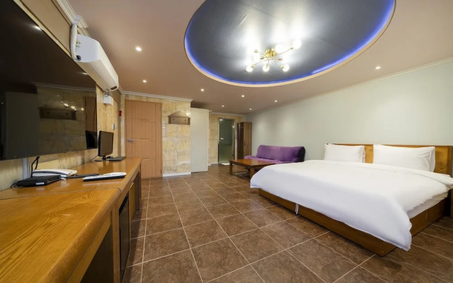 Tongyeong Hotel Opera