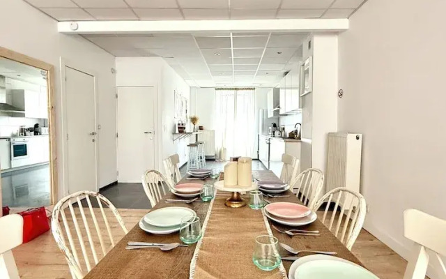 Spacious duplex in the center