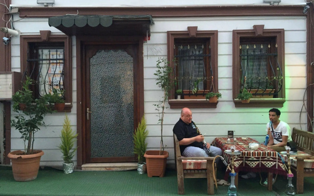 Peteks Hotel