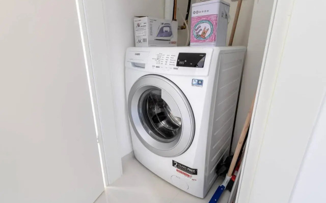 Beautiful 1 bedroom in great central area