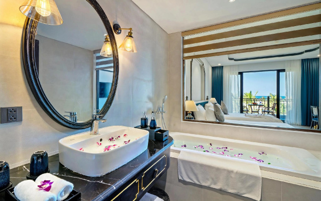 Bliss Hoi An Beach Resort & Wellness