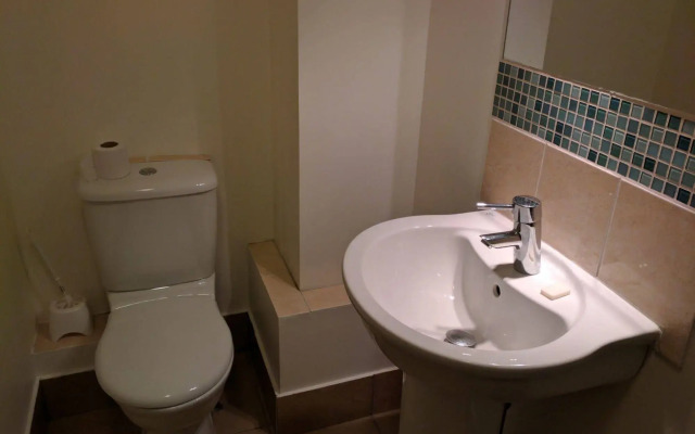A to B HOTEL