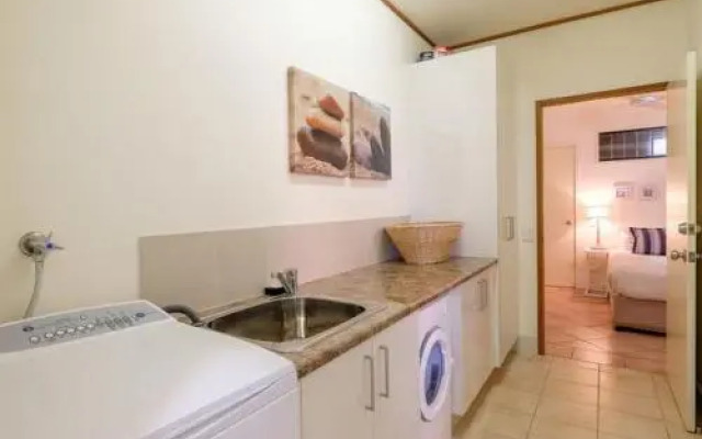 Claytons on Cylinder Beach Front