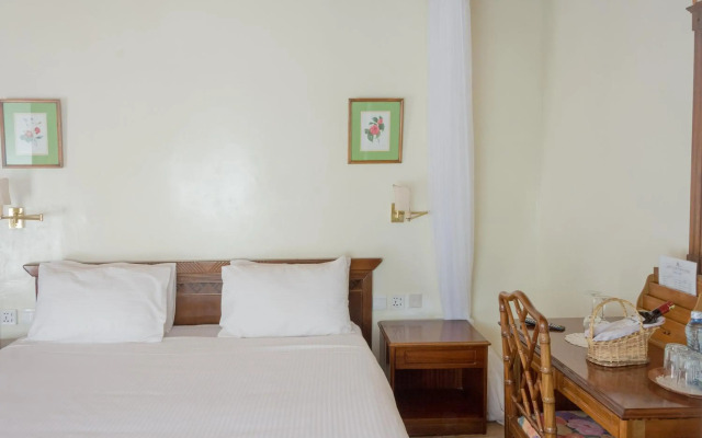 Jacaranda Lake Elementaita Lodge