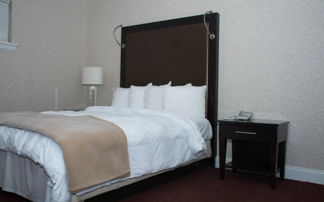 Atlantic Inn & Suites