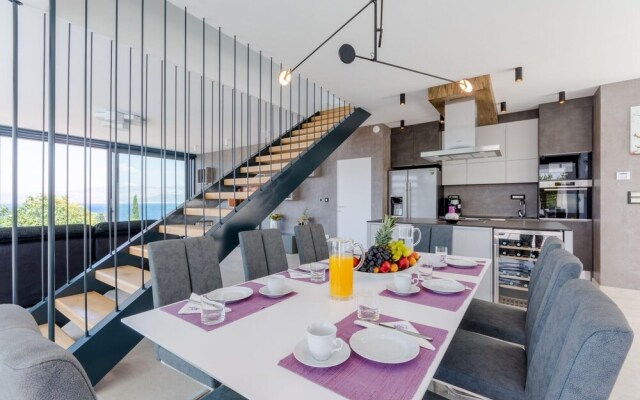 Luxury Villa Vitae With Heated Infinity Pool, 8 Sleeps