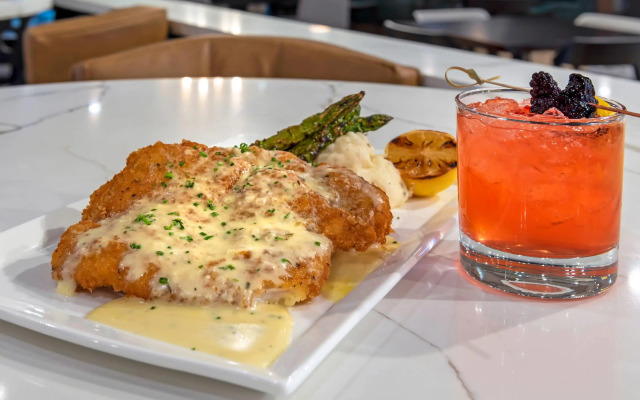 Отель Cambria Hotel Shelby Township - Detroit Utica