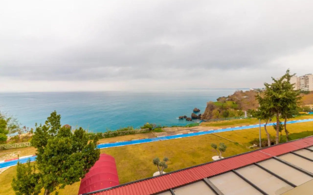 Tema 242 Hotel