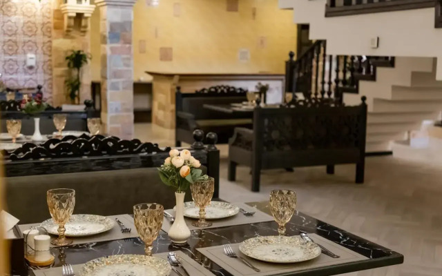 Rasoda Hotel&Restaurant