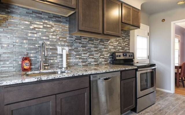 Beautiful Royal Oak Townhouse