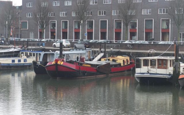 Boat apartment Rotterdam Hoop