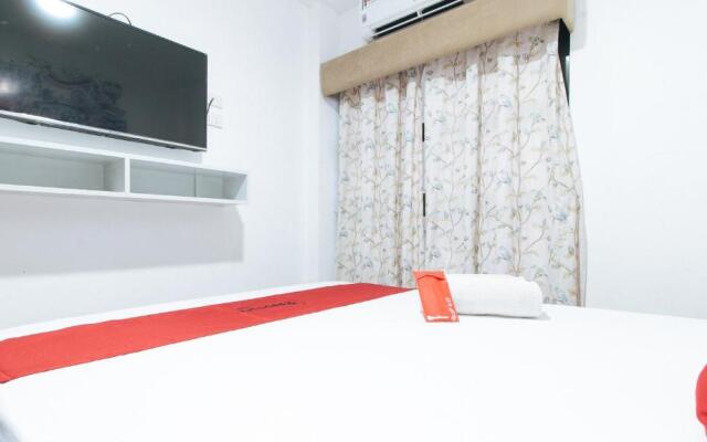 RedDoorz Plus @ Ruby Las Pinas Weekly Stay