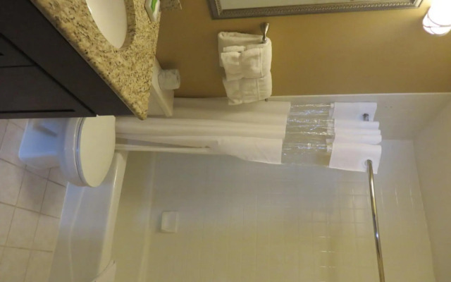 Ivy Court Inn & Suites
