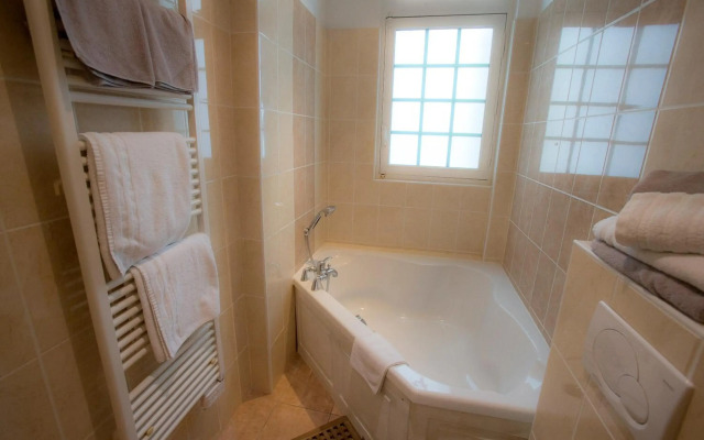 Villa Augeval Hôtel & Spa