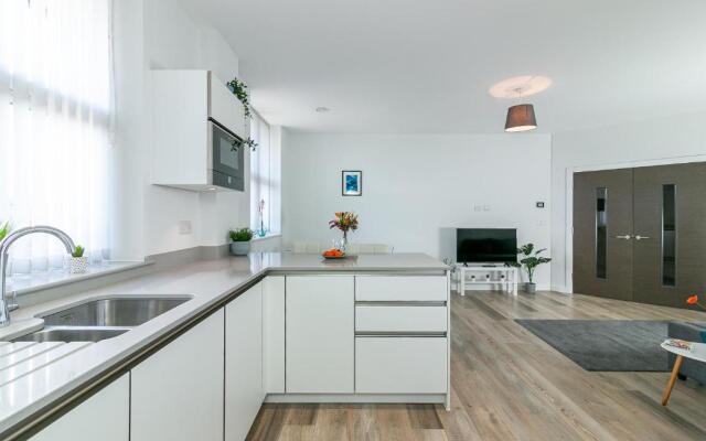Executive Apartment Close to Station