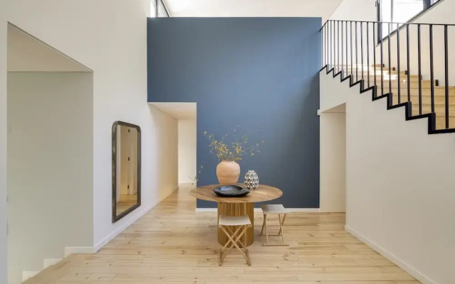 Cascais Contemporary Villa by Cadenzalux