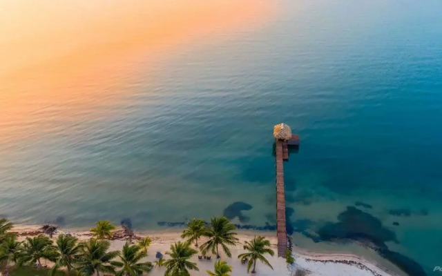 Luxury Oceanfront Villa w 2 Pools Beach Pier