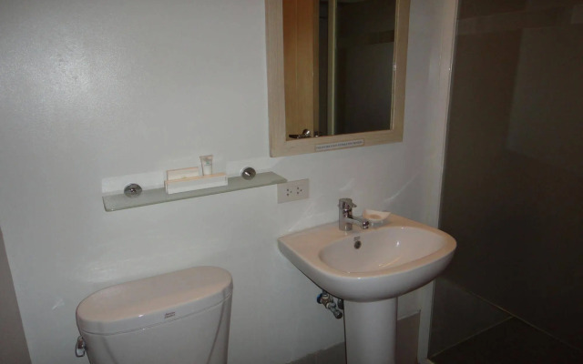 Zerenity Hotel & Suites