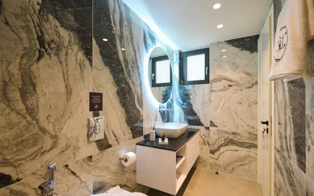 Monarco Executive Rooms