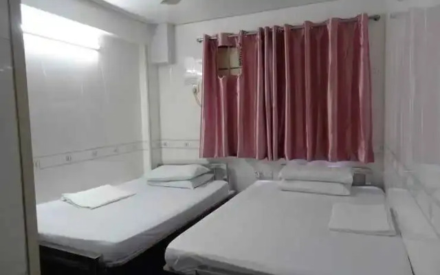 Star light hotel