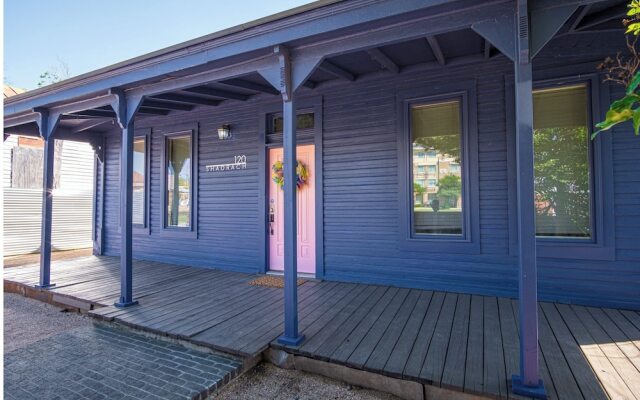 Stunning 3br/2ba Haven in Downtown's Heart