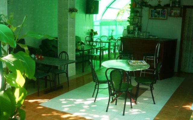 Kupola Guest House