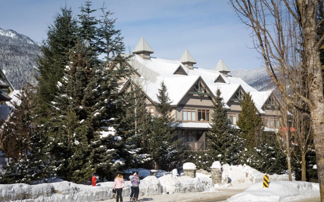 Stoney Creek Northstar by Whistler Premier