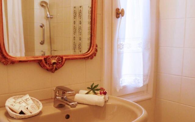 Antirides Hotel