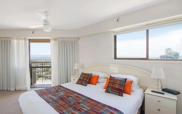 Burleigh Esplanade Apartments – Guest Rooms – Gold Coast