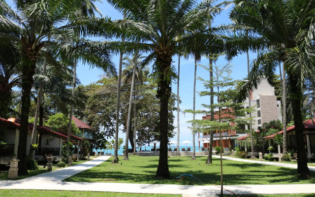 Prasarnsook Villa Beach Resort (SHA Extra Plus)