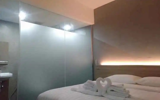 Hotel Marina Airport