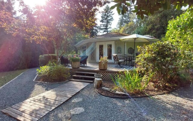 A Garden Oasis - 3-Bed Private Home Off Hwy 1
