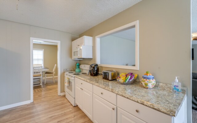 Memphis Vacation Rental - Walk to Graceland!