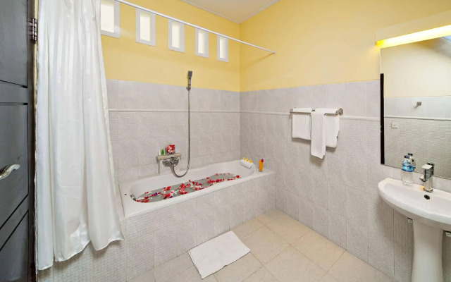 Rossa Garden Hotel