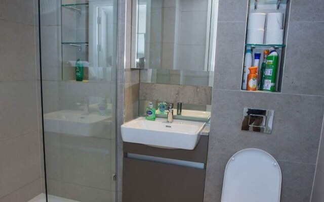 Premium Woolwich 2 Bed Apartment