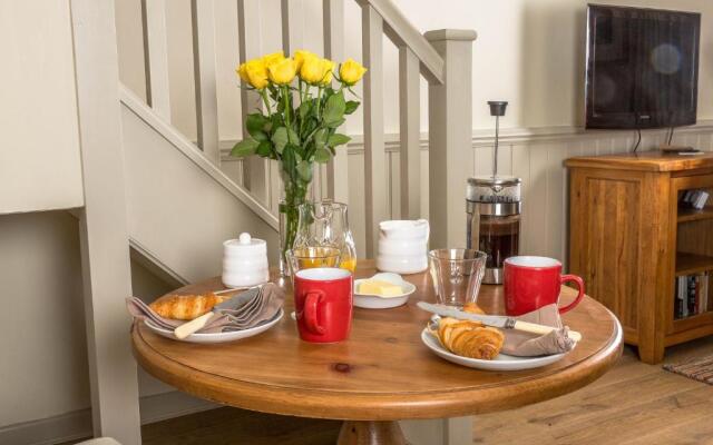 The Dovecote, Stoke Farthing Courtyard