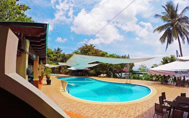 Noni's Resort