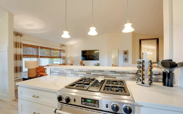 Holland Home: Walk to the Beach!