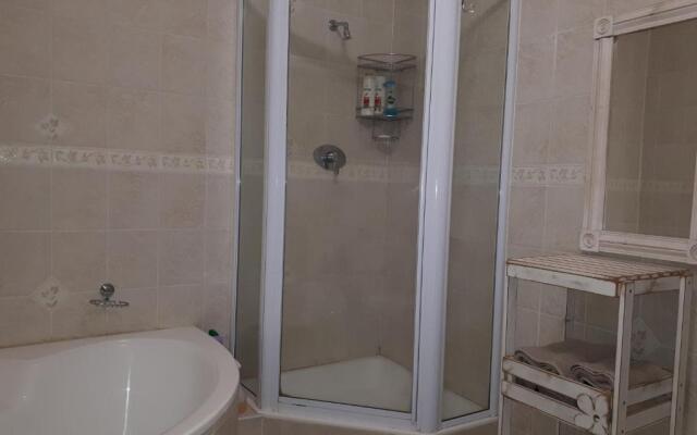 Melsetters Guest Room