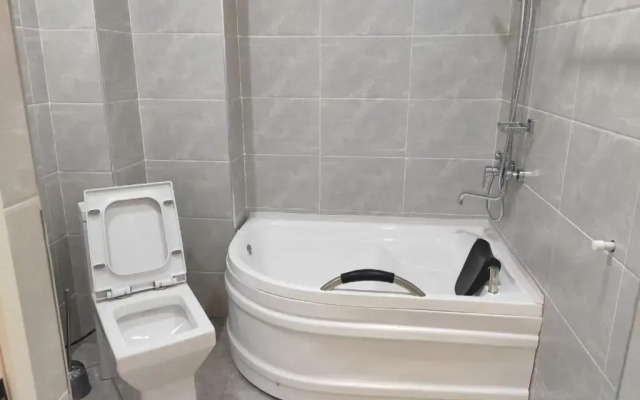 Status Hotel