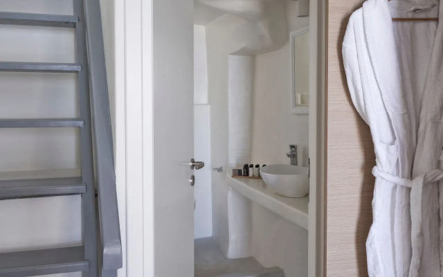 Cilon Suites Santorini