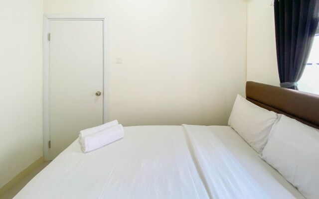 Good Choice And Homey 2Br At Green Pramuka City Apartment