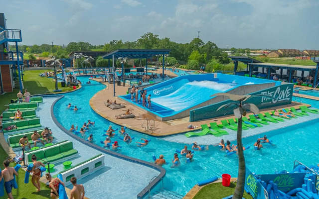 Holiday Inn Express & Suites Bryan - College Station by IHG