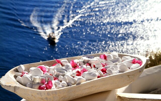 Oia Mare Villas