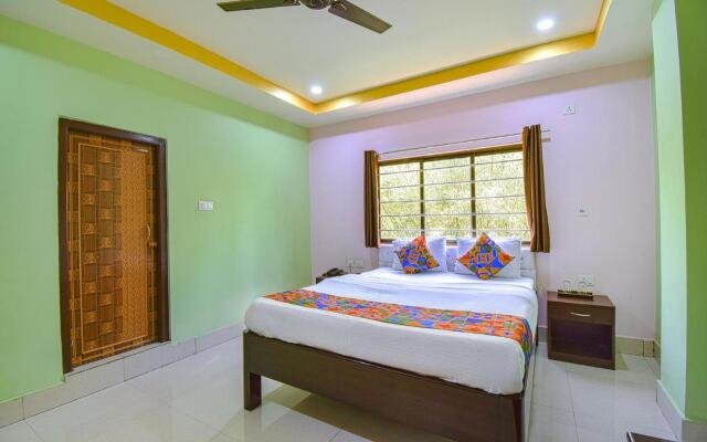 Fabhotel Knight Airways