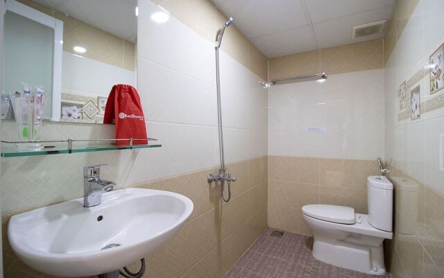 RedDoorz near Saigon Hi-Tech Park