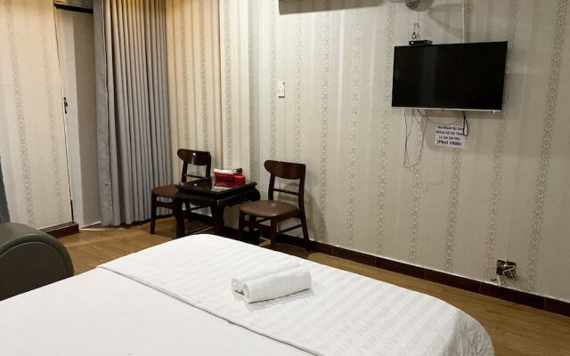 OYO 506 Phuong Hoang Hotel