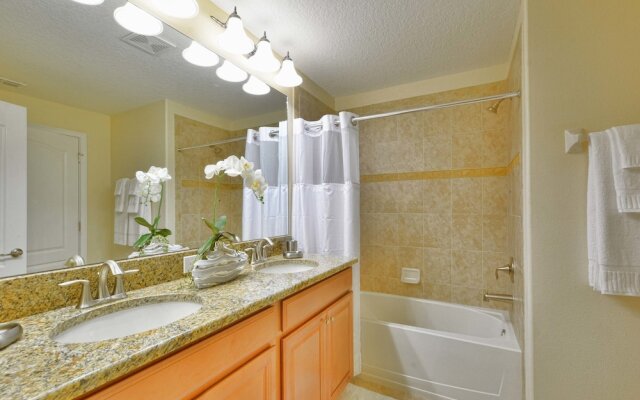 Storey Lake 4 Bedroom Townhome w Splashpool - 1603ST