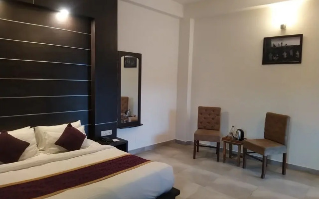 Holiday Highlights by DVM INDIA